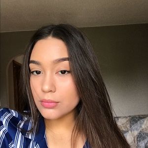 Meet your Posher, Isabella